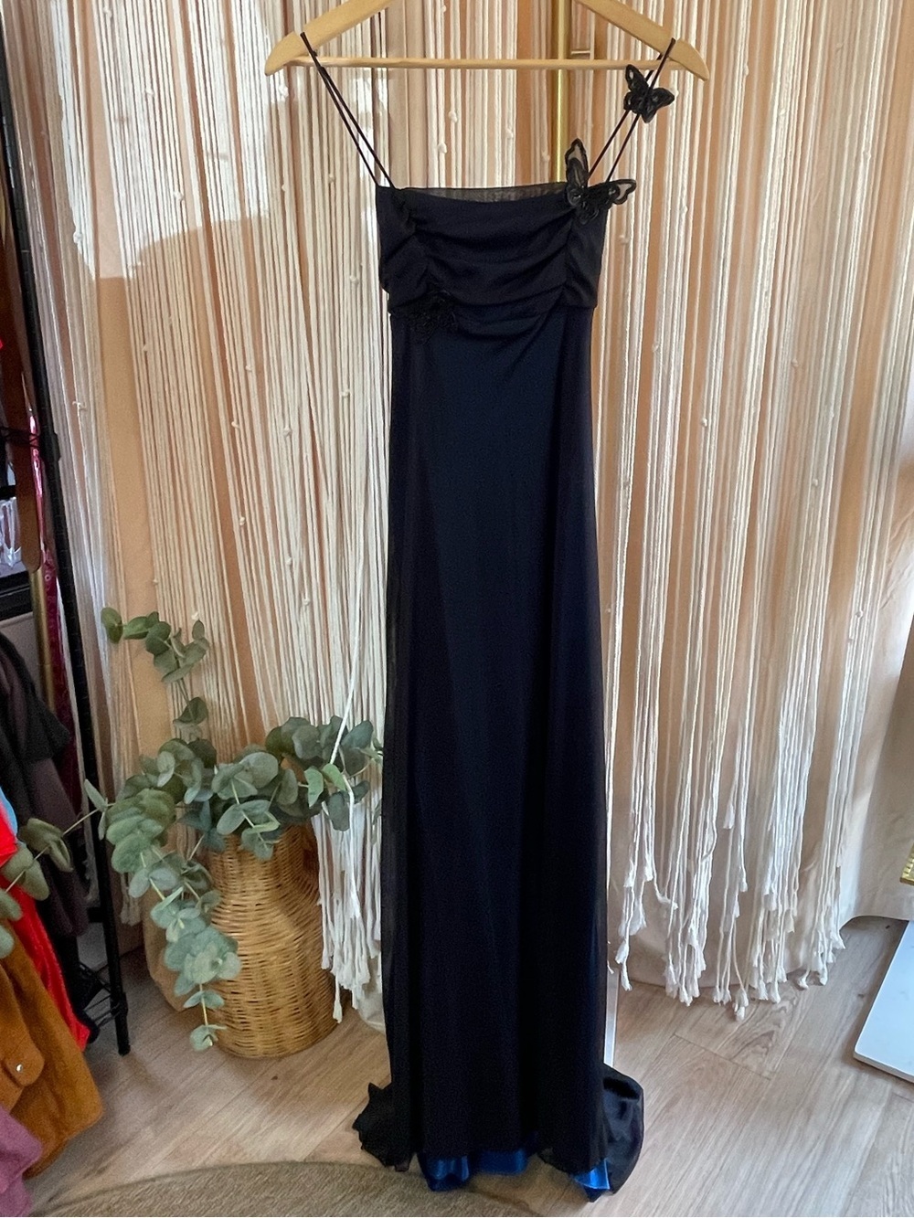 Iconic 90s Zum Zum by Niki Livas black blue satin gown with train size 5-6